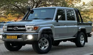 Toyota Land Cruiser 2017 Silver