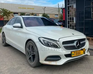 Mercedes-Benz C-Class 2014 White