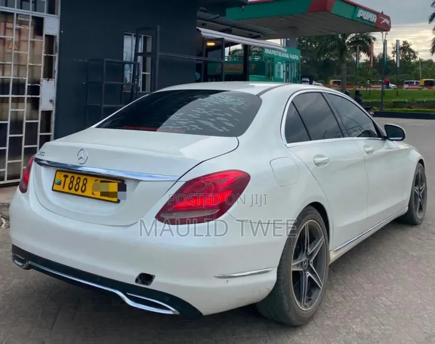 Mercedes-Benz C-Class 2014 White