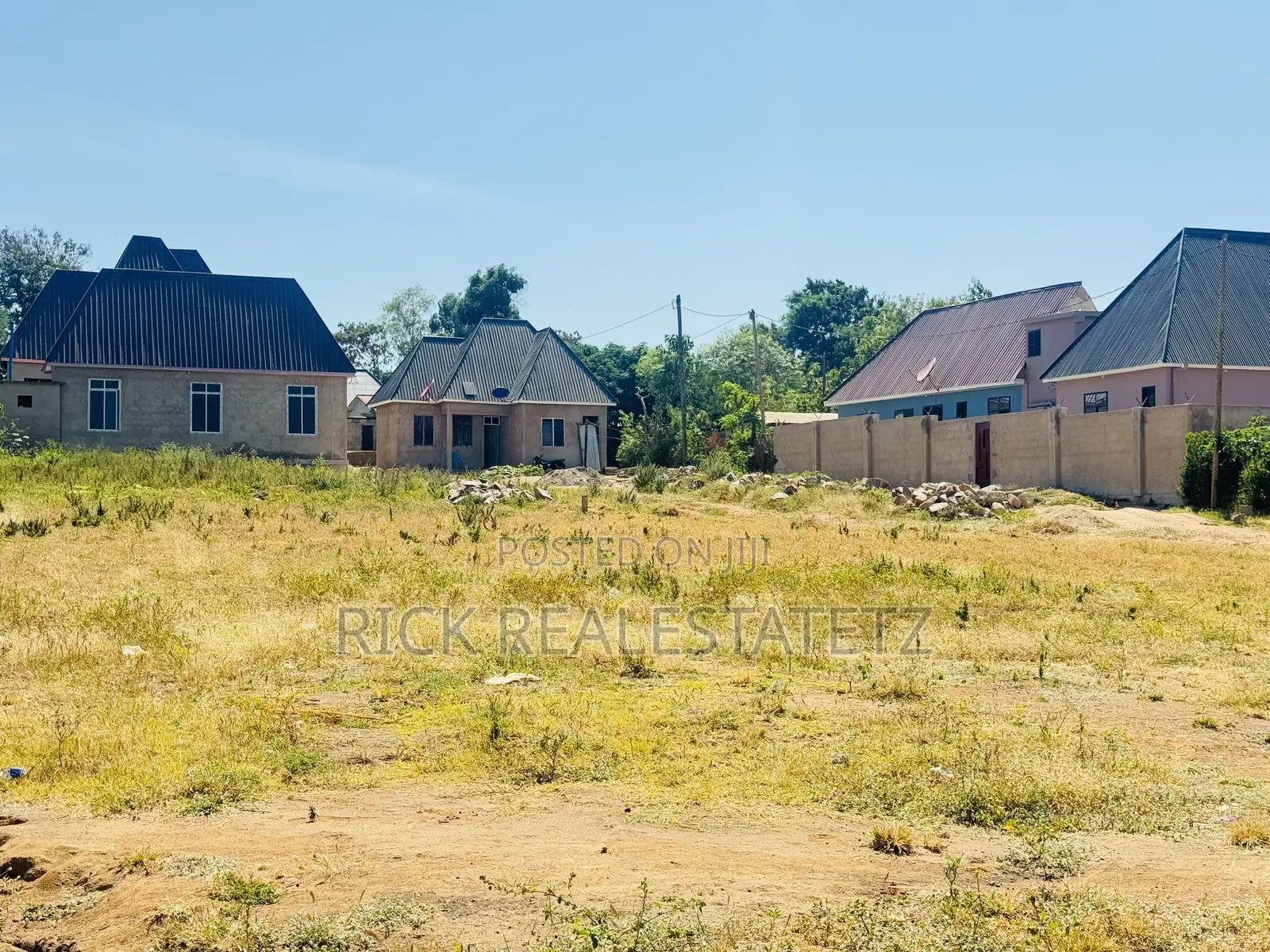 Kiwanja Kinauzwa Kisesa Stendi Ya Kwanza