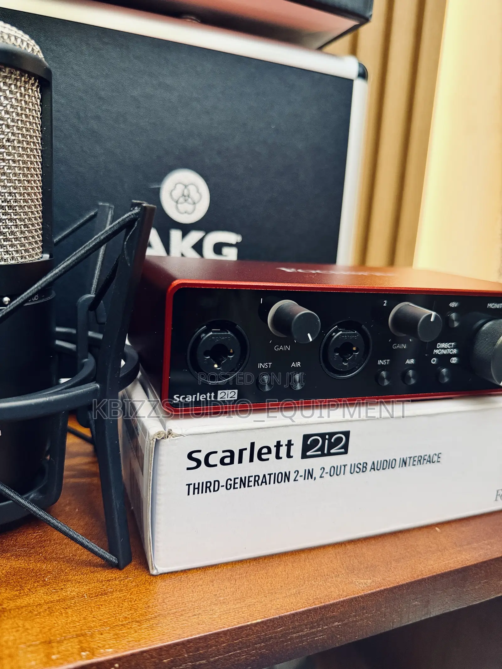 Focusrite Scarlett 2i2 3rd With Akg P220 Isolation Ball