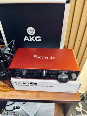 Focusrite Scarlett 2i2 3rd With Akg P220 Isolation Ball