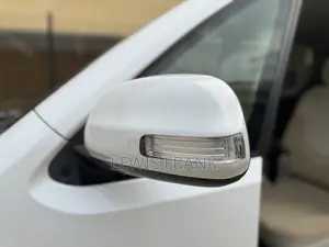 Toyota Porte 2008 White