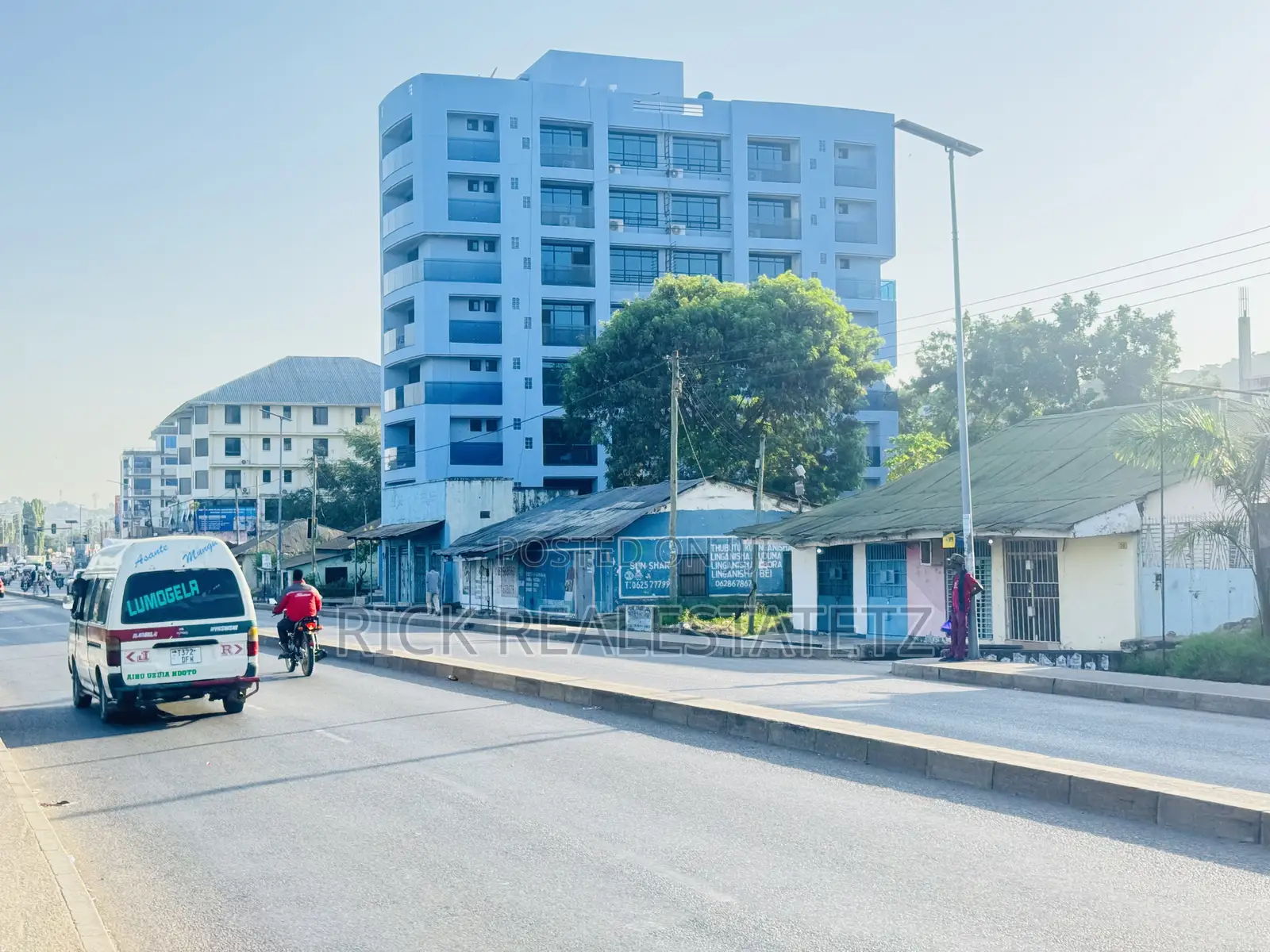Kiwanja Cha Kwanza Kutoka Lami Kinauzwa Nera