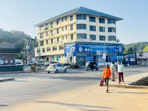 Kiwanja Cha Kwanza Kutoka Lami Kinauzwa Nera
