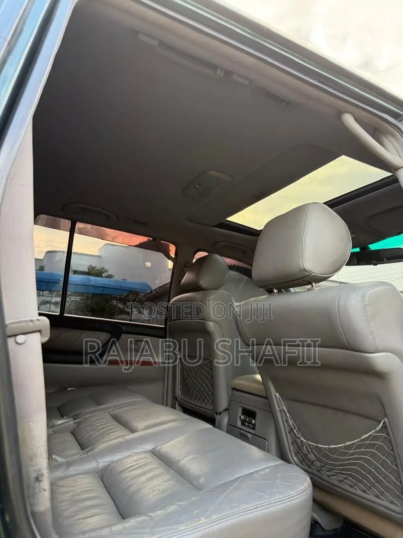 Toyota Land Cruiser HDJ 100 2003 Green