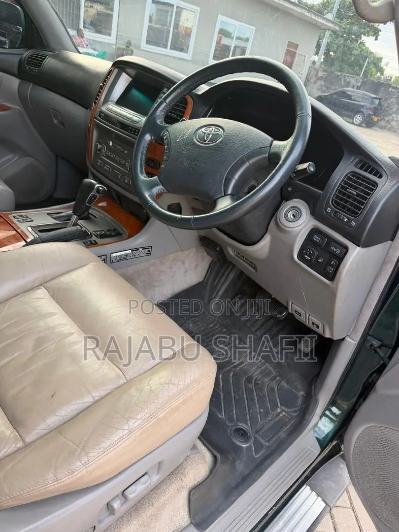 Toyota Land Cruiser HDJ 100 2003 Green