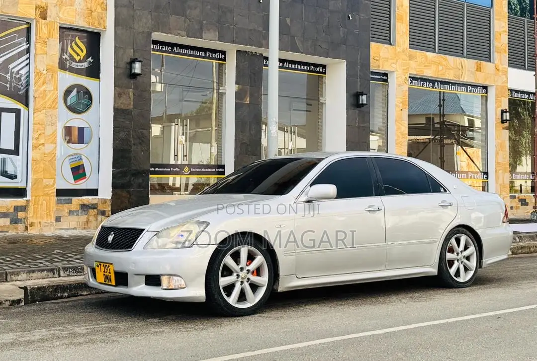 Toyota Crown 2006 Silver