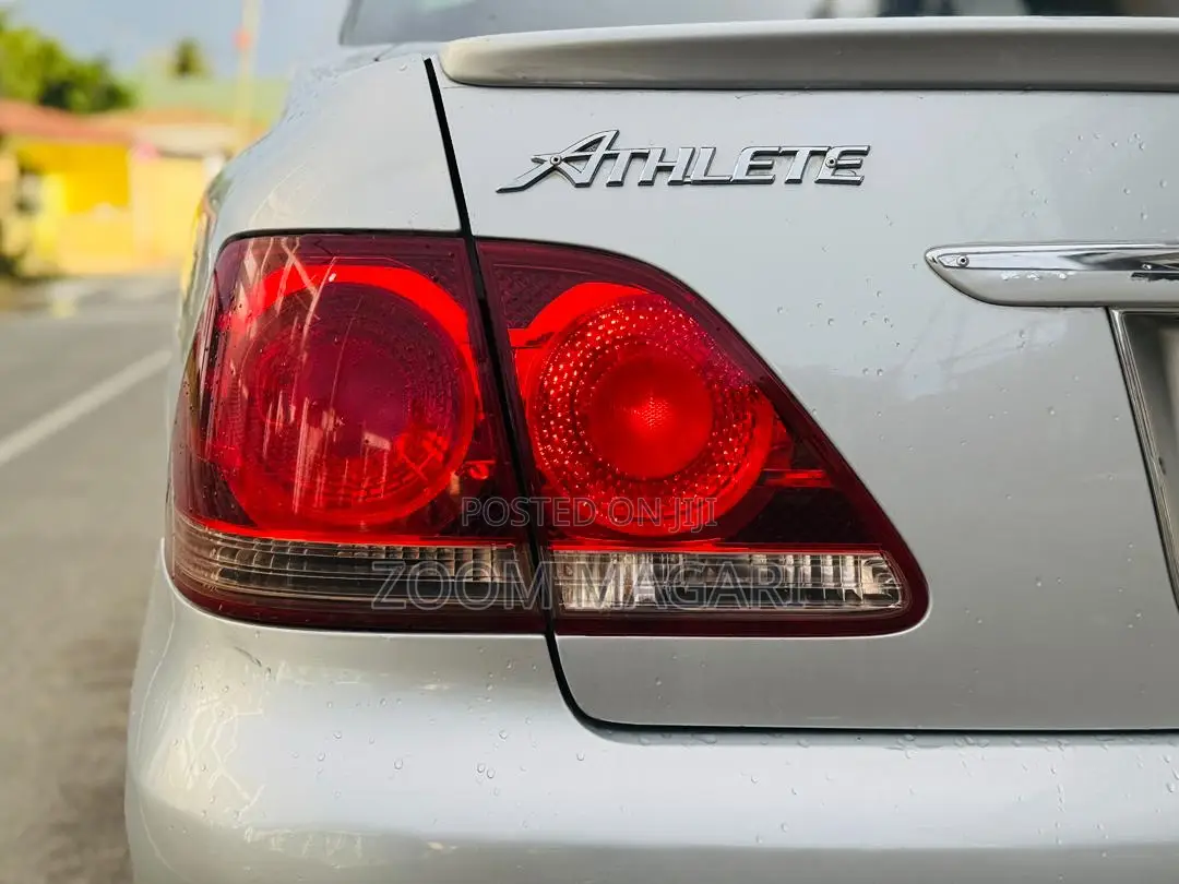 Toyota Crown 2006 Silver