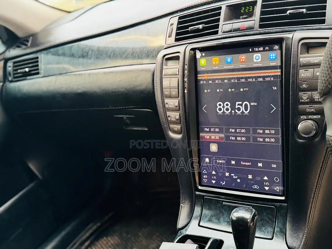 Toyota Crown 2006 Silver