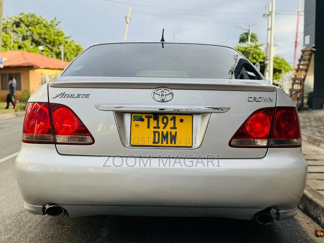 Toyota Crown 2006 Silver
