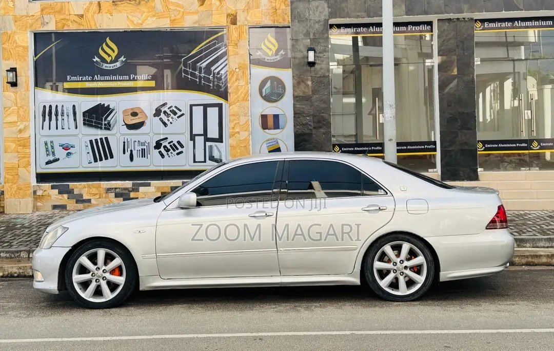 Toyota Crown 2006 Silver