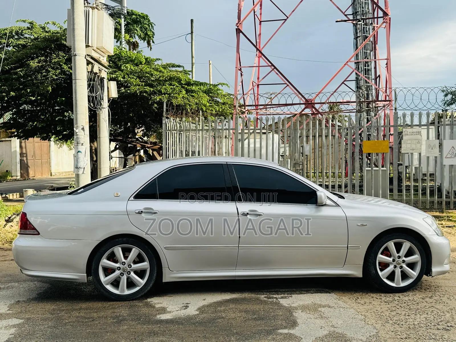 Toyota Crown 2006 Silver