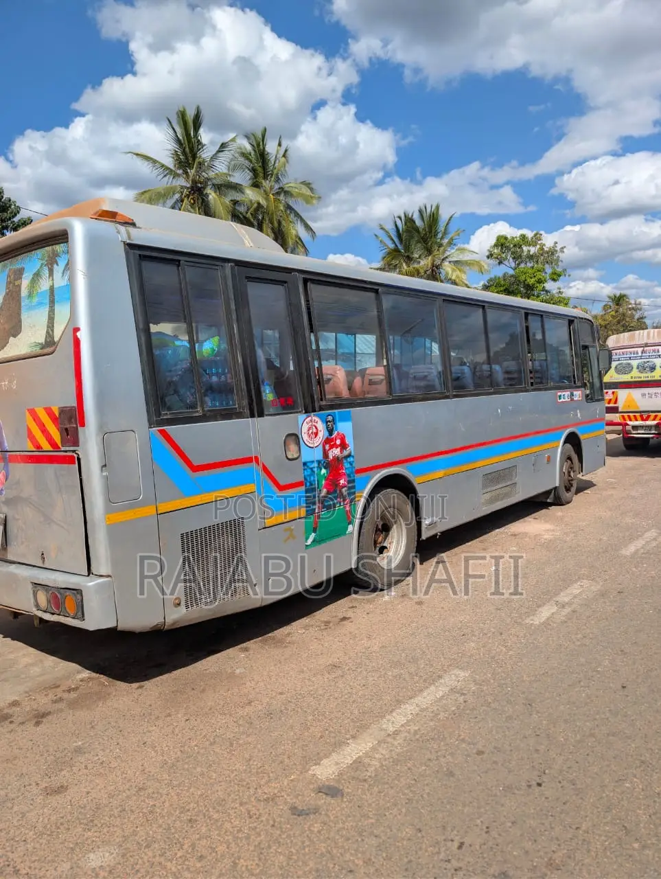Mitsubishi Fuso Rosa 2000 Silver