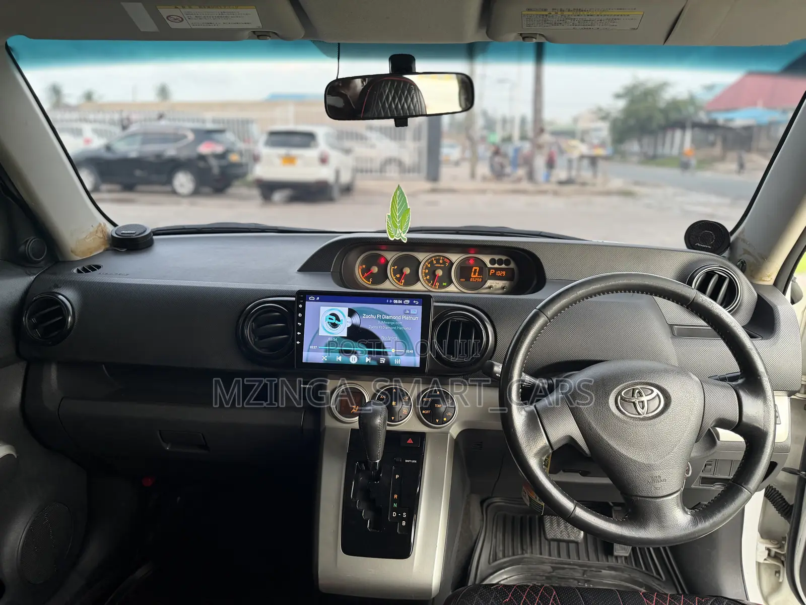 Toyota Corolla Rumion 2010