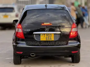 Mercedes-Benz A-Class 2011 Black