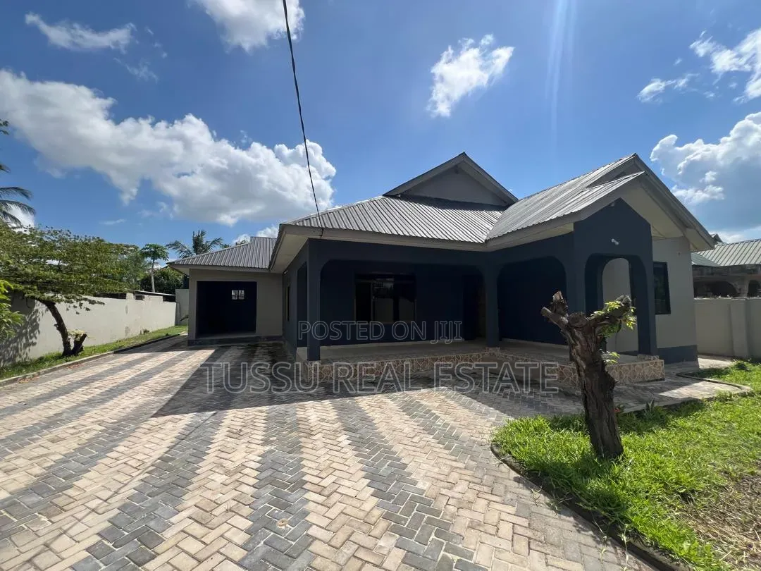 3bdrm House in Boko Msikitini, Kinondoni for sale