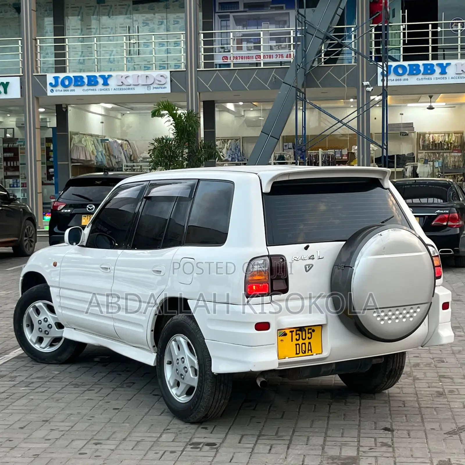Toyota RAV4 Base FWD 1999 White