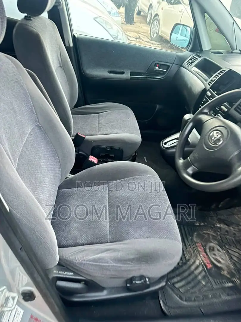 Toyota Corolla Spacio 2006 Silver