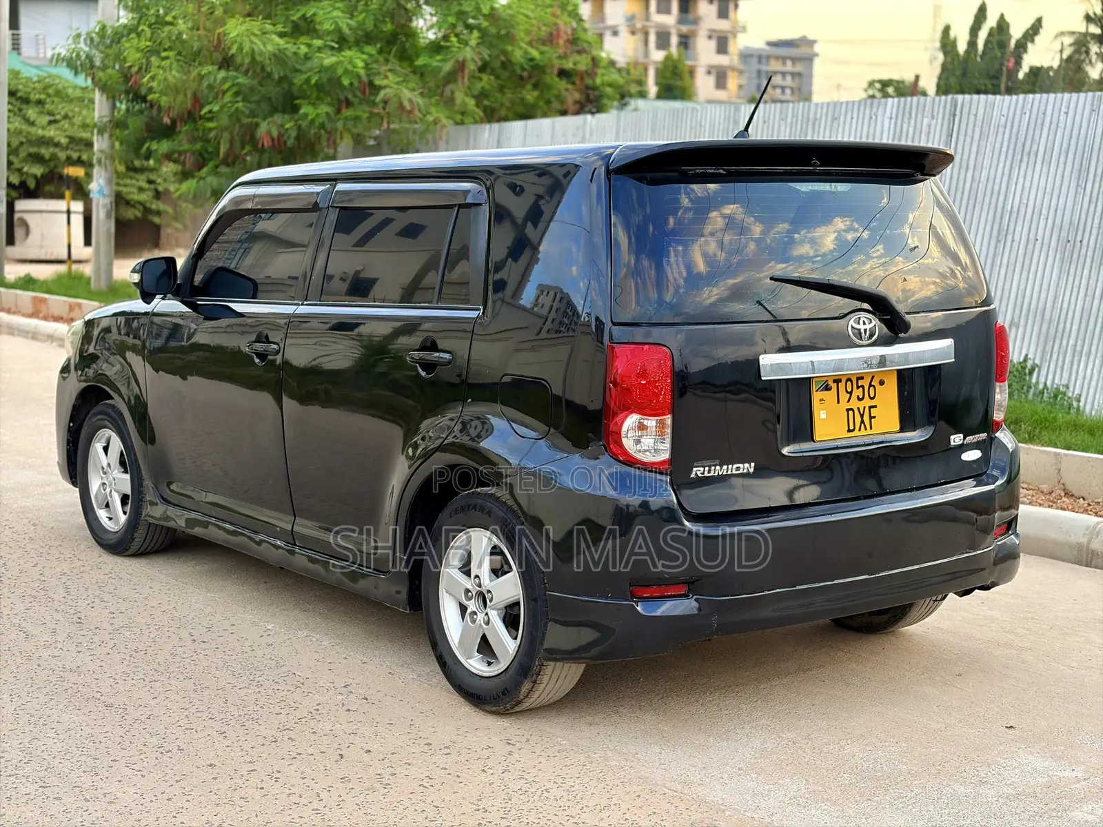 Toyota Corolla Rumion Hatchback 1.5 FWD 2009 Black