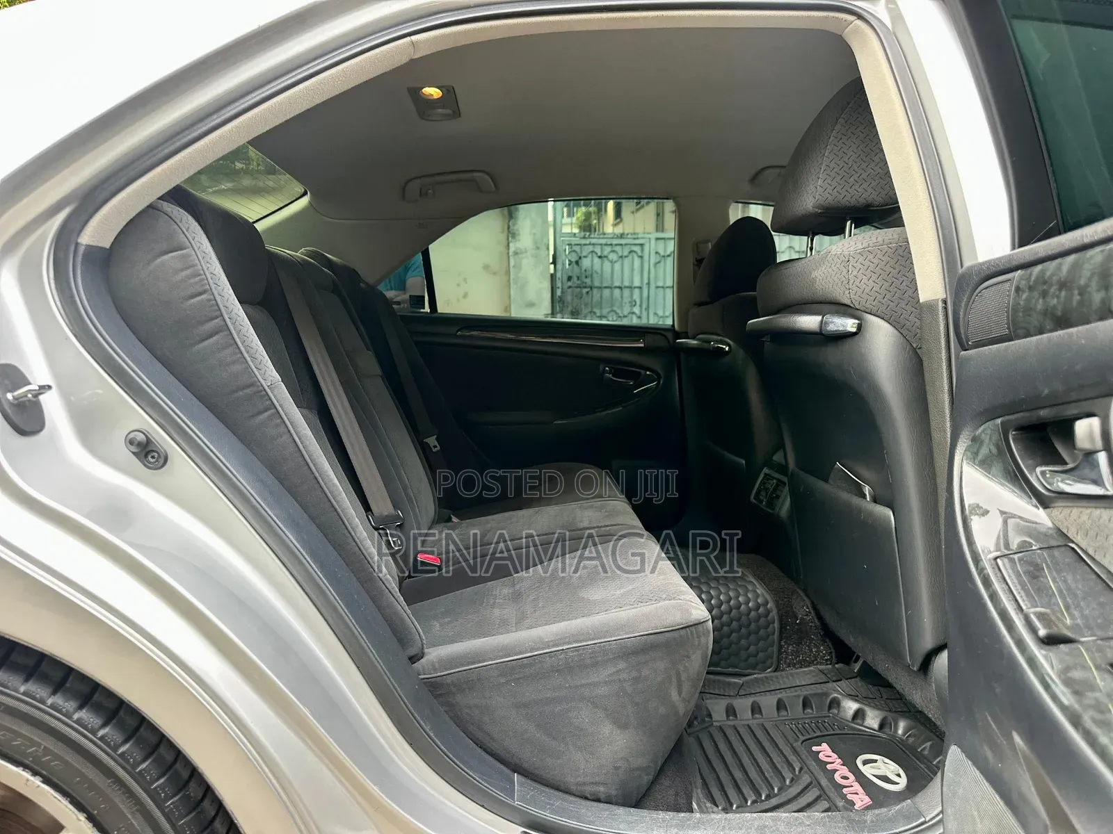 Toyota Crown 2006 Silver