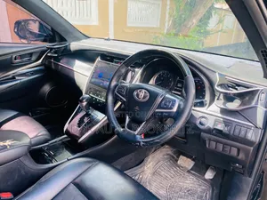 Toyota Harrier 2018 Black
