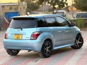Toyota IST 2006 Blue