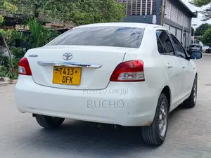 Toyota Belta 2003 White