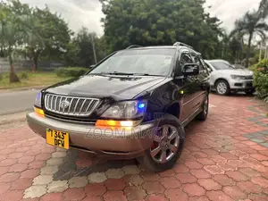 Toyota Harrier 2002 Black
