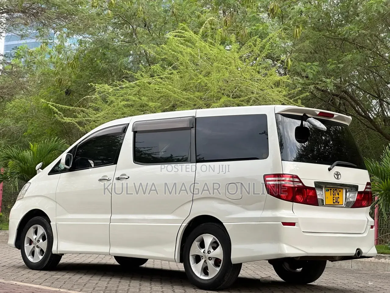 Toyota Alphard 2006 White