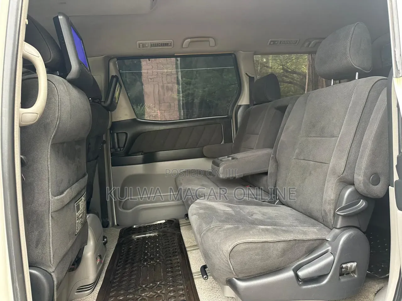 Toyota Alphard 2006 White