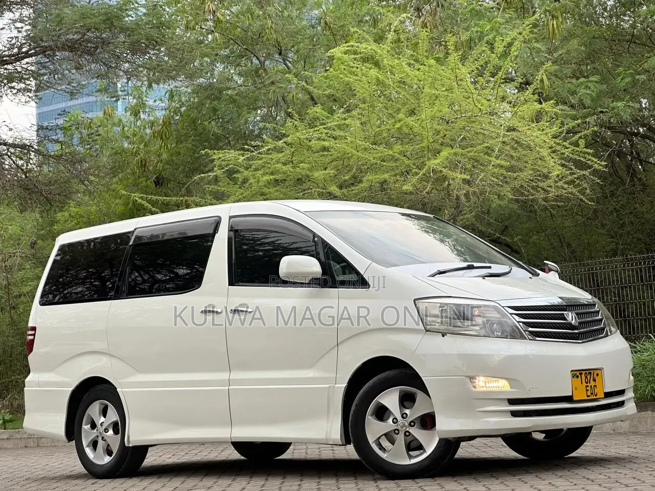 Toyota Alphard 2006 White