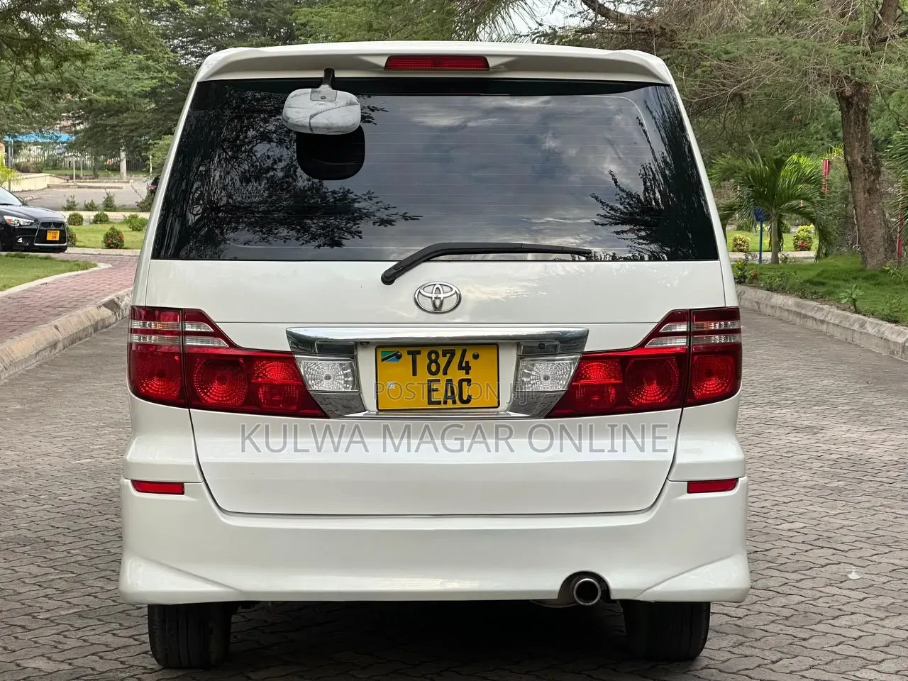 Toyota Alphard 2006 White