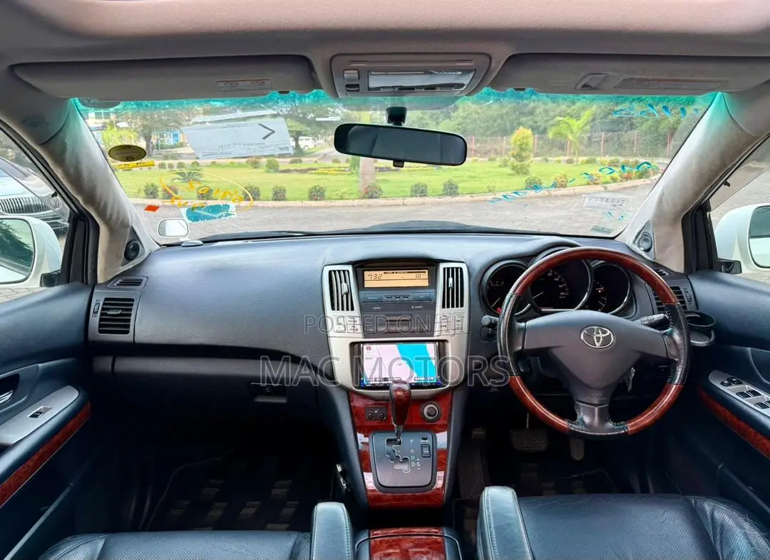 Toyota Harrier 2005 White
