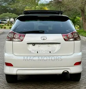 Toyota Harrier 2005 White