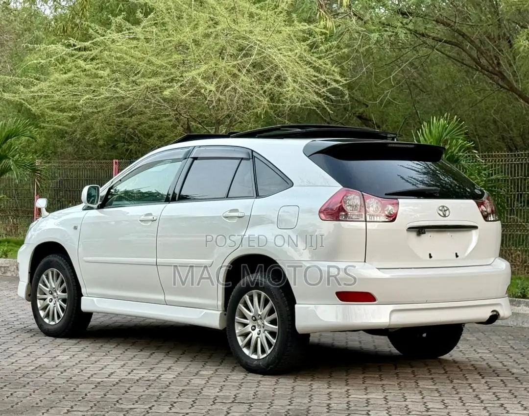 Toyota Harrier 2005 White