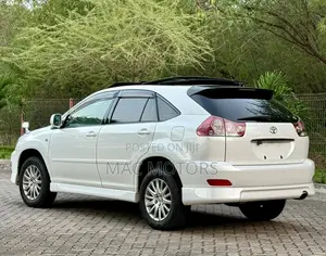 Toyota Harrier 2005 White