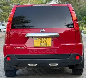 Nissan X-Trail 2008 Red