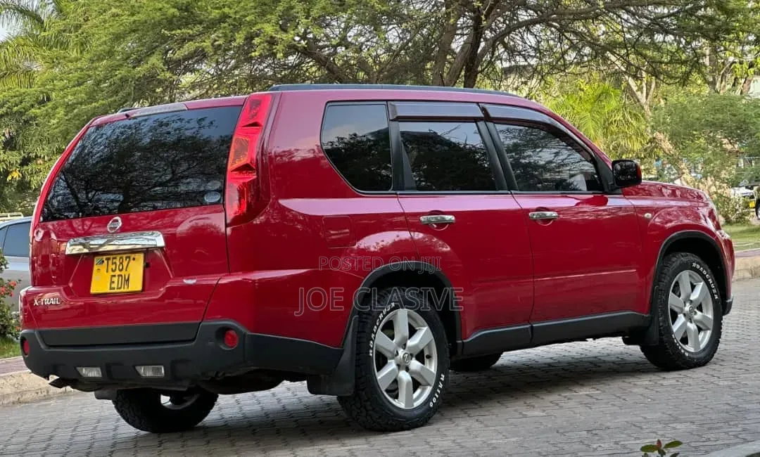 Nissan X-Trail 2008 Red