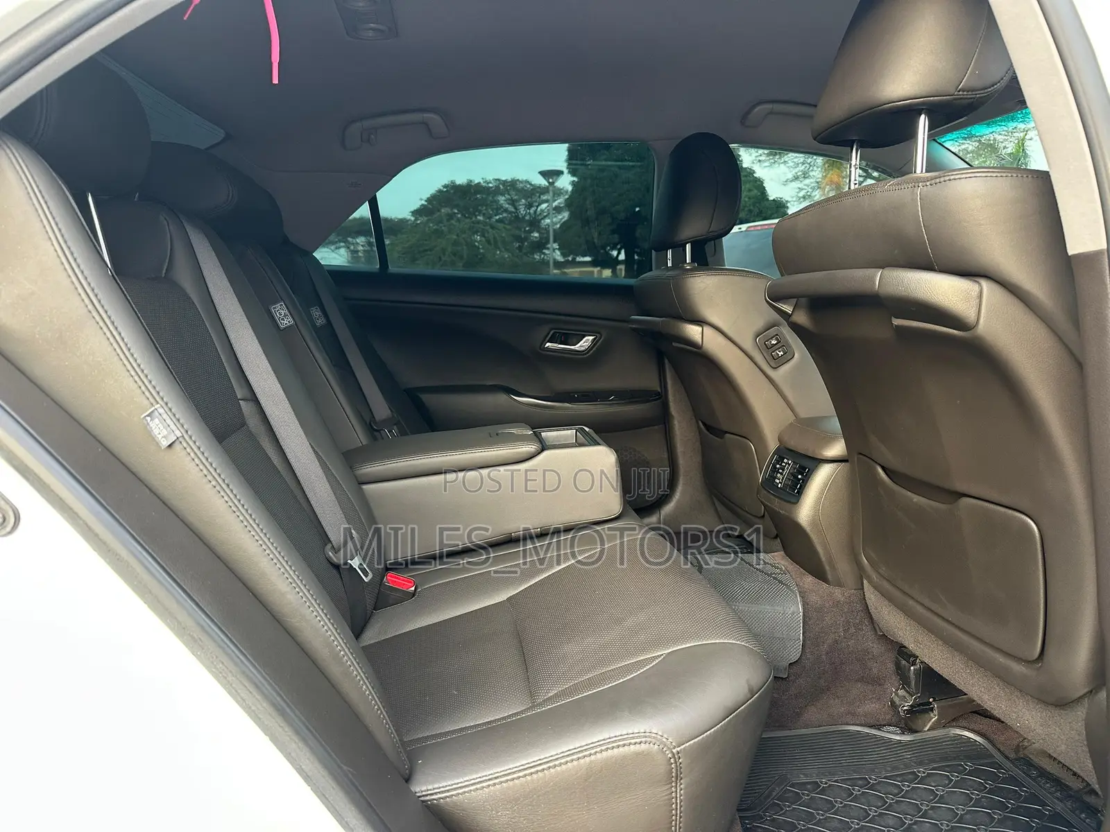 Toyota Crown 2009 White