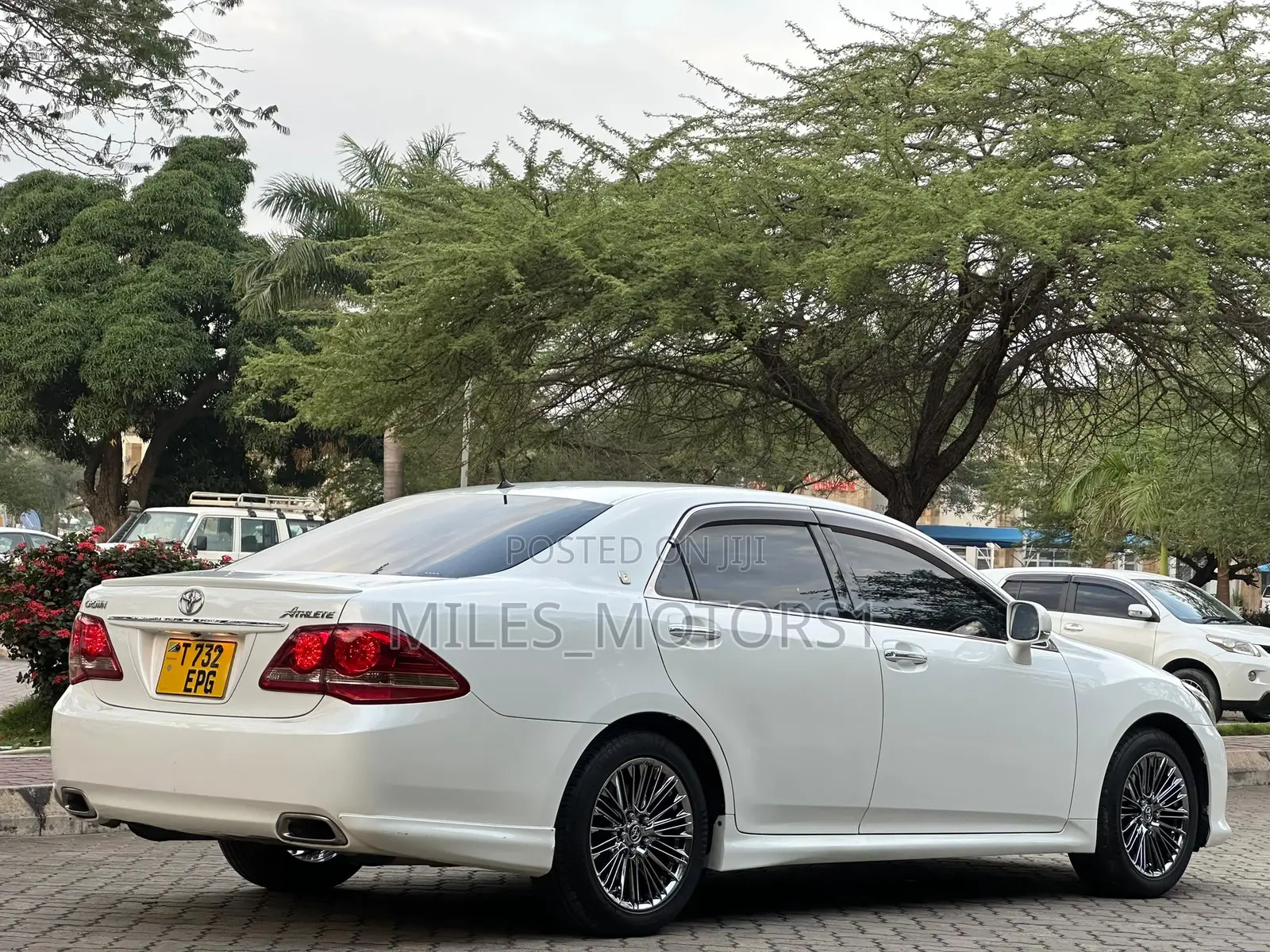 Toyota Crown 2009 White
