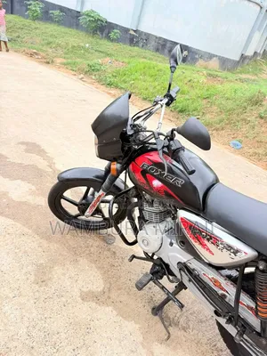 Bajaj Boxer X125 2024 Black