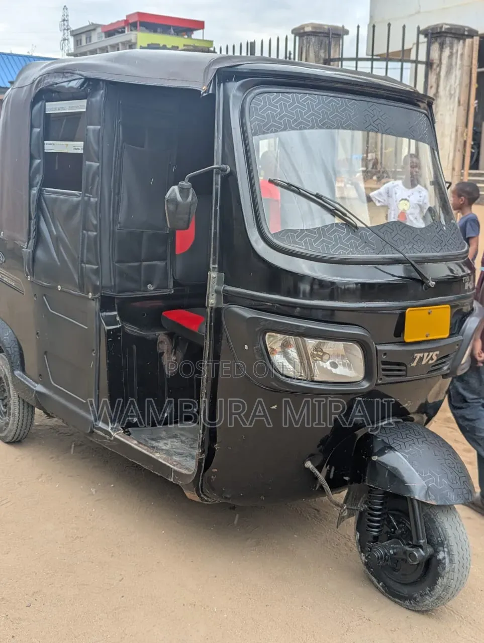 TVS HLX Plus ES 2025 Black