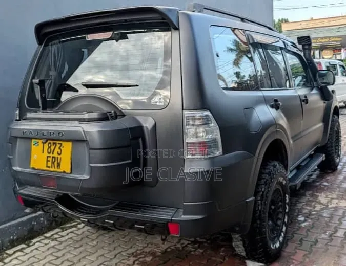 Mitsubishi Pajero 2007 Matt Black