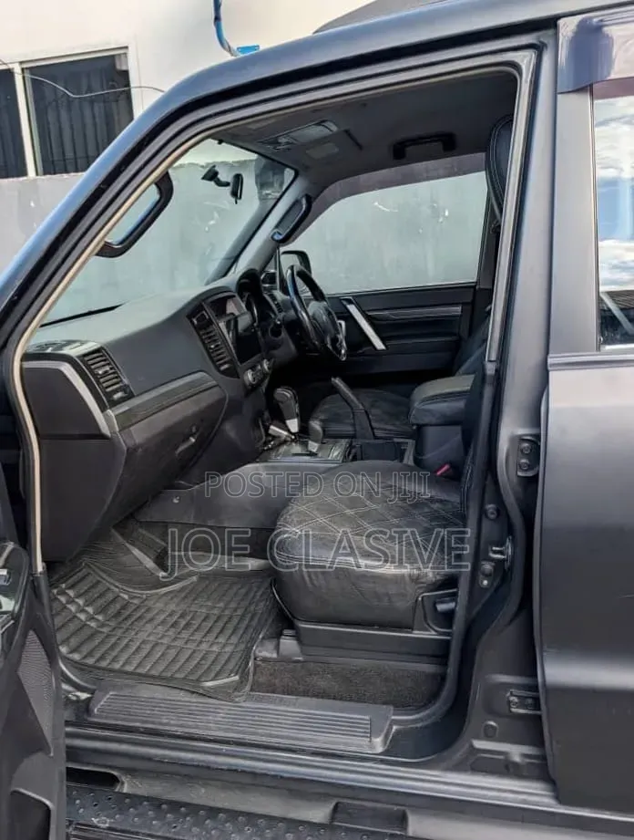 Mitsubishi Pajero 2007 Matt Black