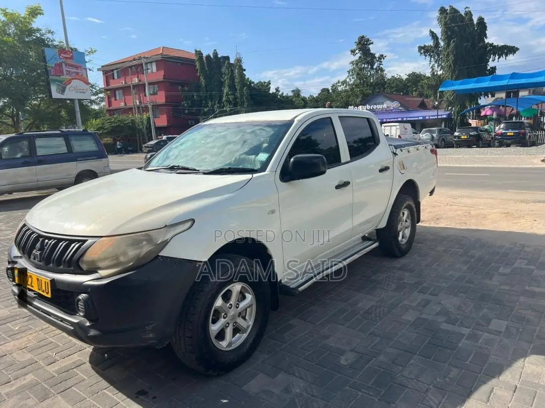 Mitsubishi L200 2016 White
