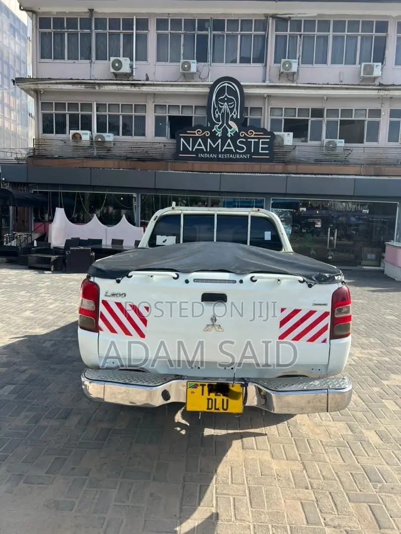 Mitsubishi L200 2016 White