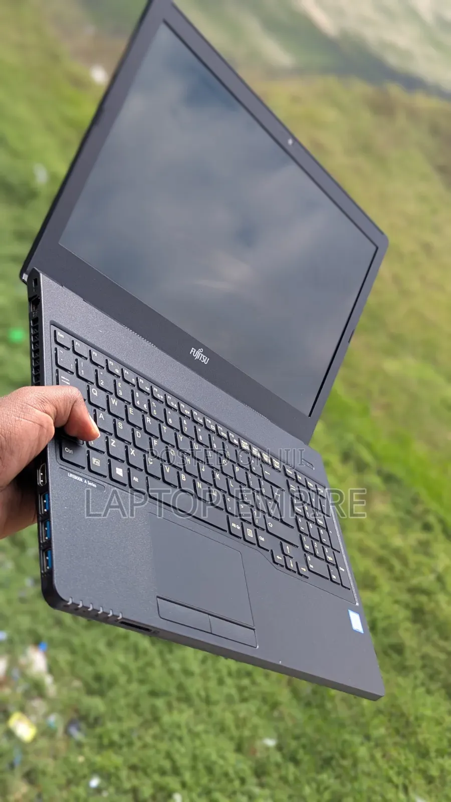Laptop Fujitsu 8GB Intel Core i3 HDD 500GB