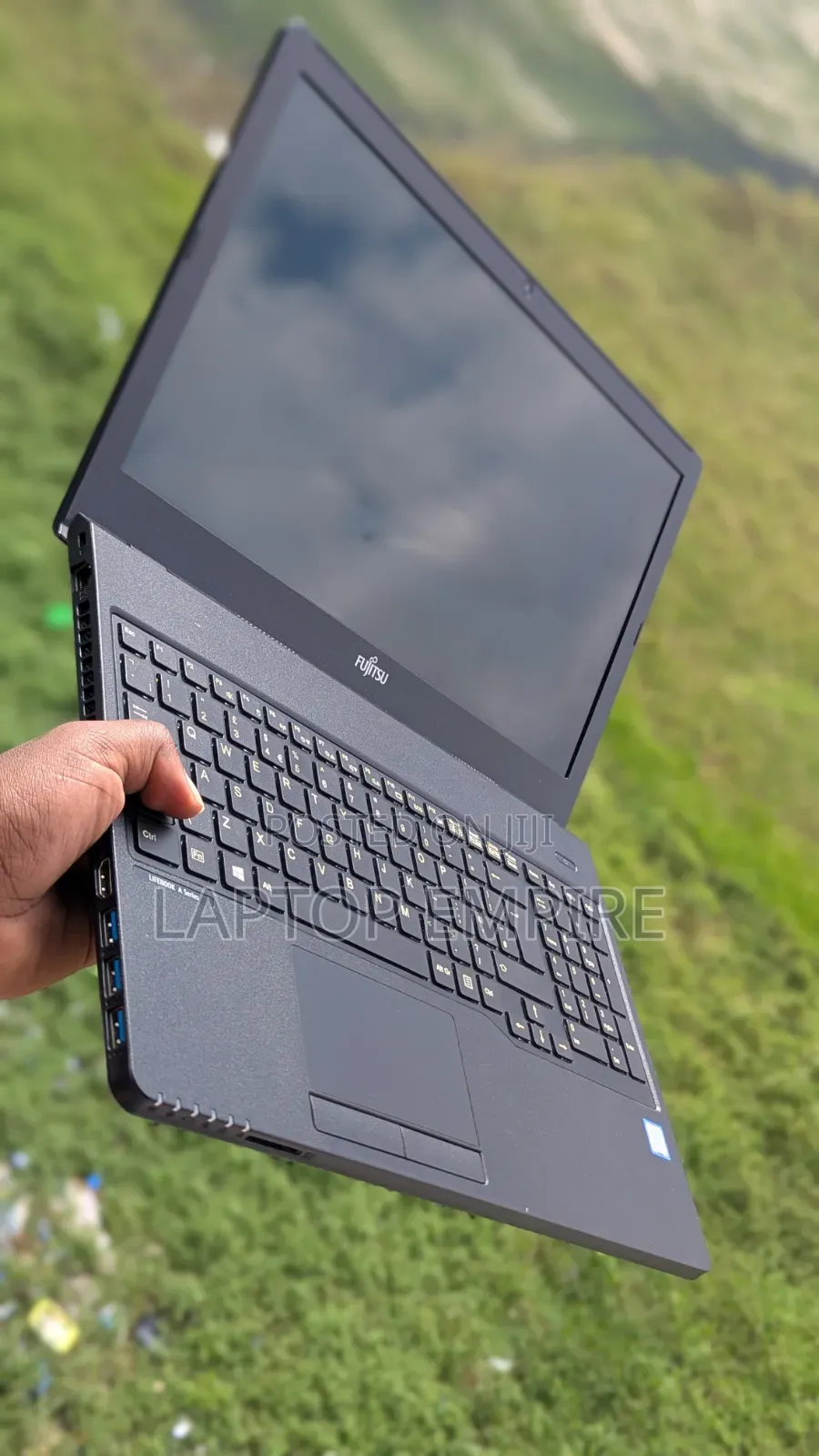 Laptop Fujitsu 8GB Intel Core i3 HDD 500GB
