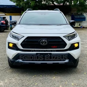 Toyota RAV4 2021 White